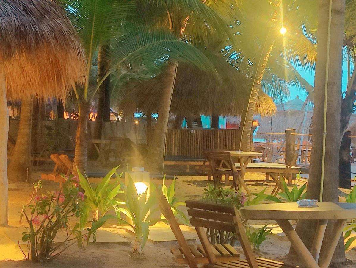 Atteriya Chill Hotell Arugam Kudah Eksteriør bilde